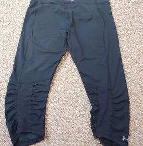 Under Armour HeatGear Compression Capris Size M